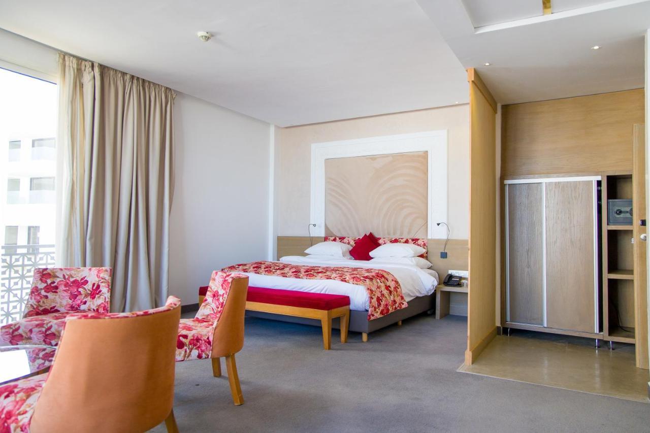 Mandarin Palace Hotel & Spa Tanger Ngoại thất bức ảnh A room at the hotel