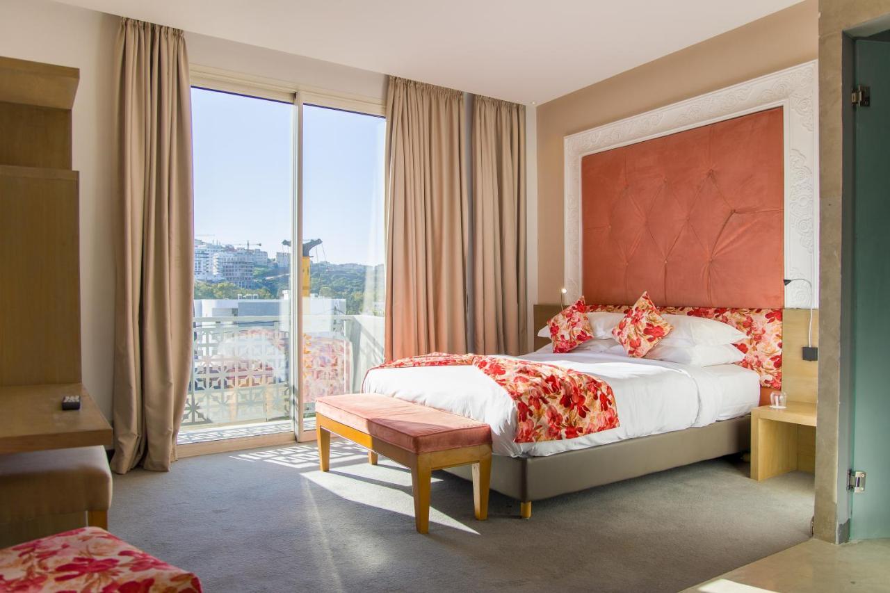 Mandarin Palace Hotel & Spa Tanger Ngoại thất bức ảnh A bedroom at the hotel